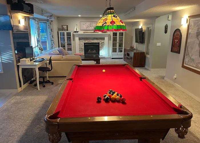 Calgary Lake House B&B