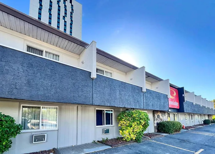 Econo Lodge Motel Village